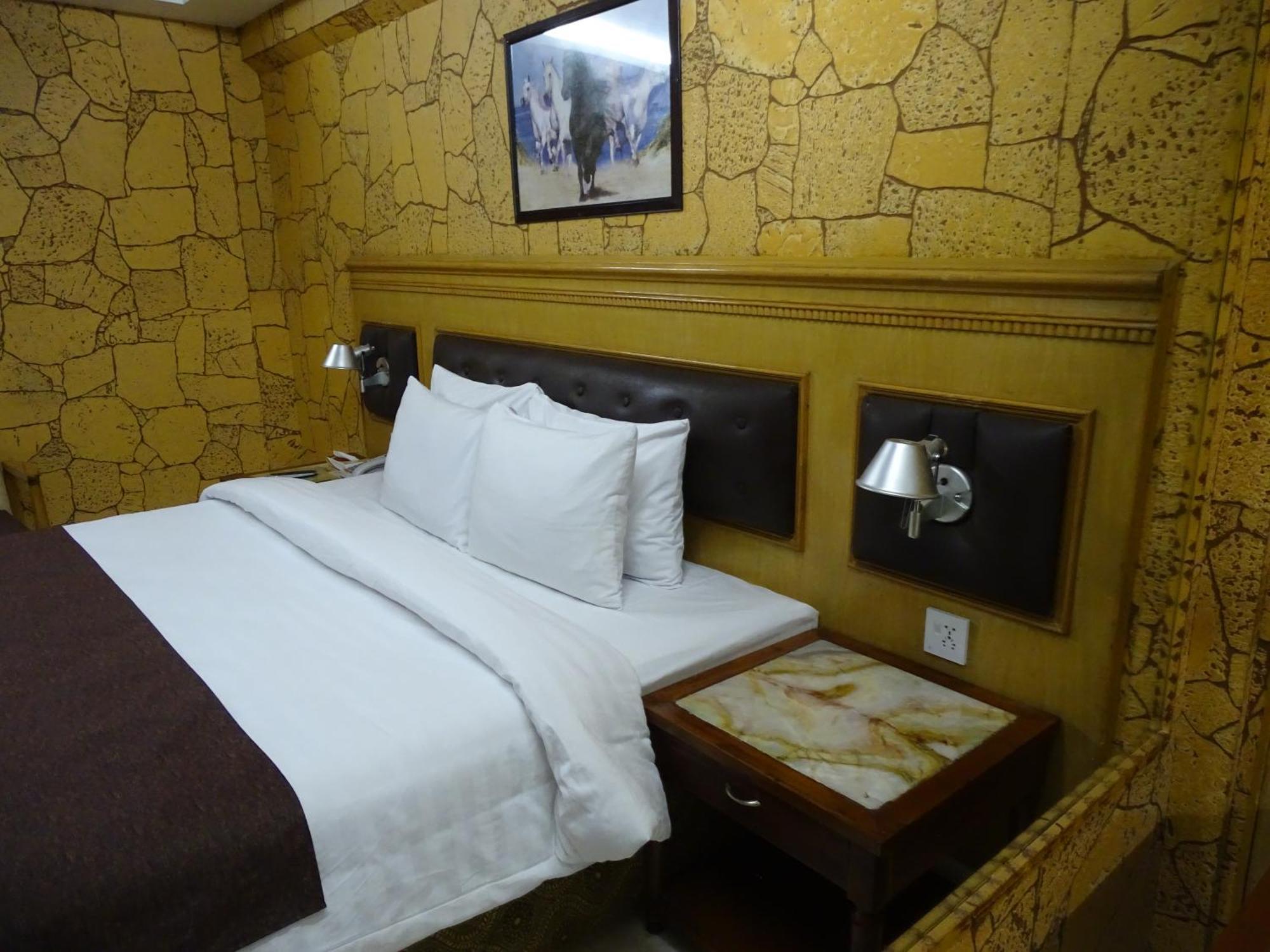 Hotel One การาจี ภายนอก รูปภาพ